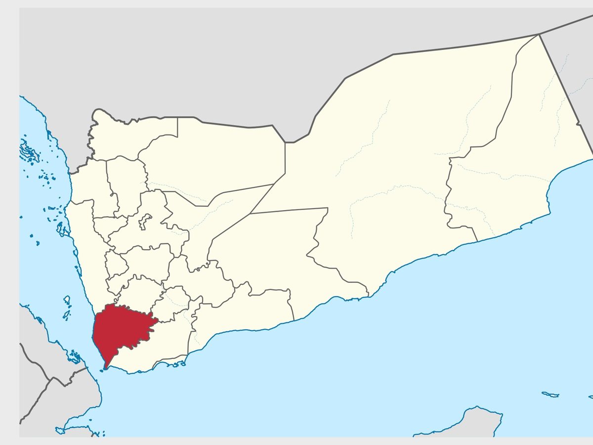 Map: Taiz governorate (red) in Yemen · Maqbanah lies in its west